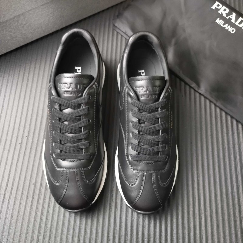 PRADA 프라다 블랙 캐주얼 운동화 001-227515