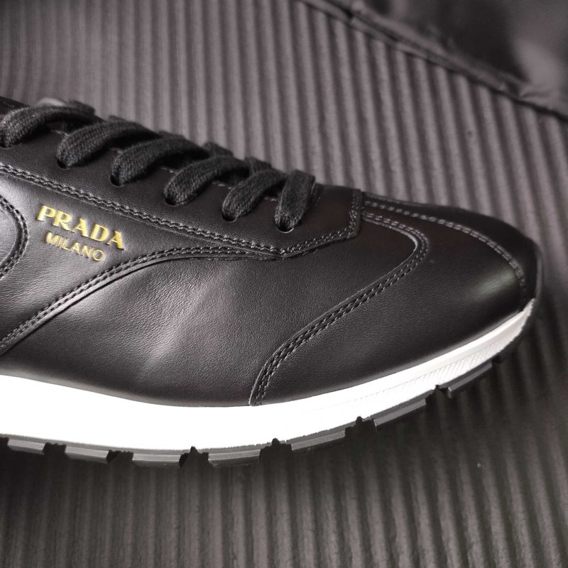 PRADA 프라다 블랙 캐주얼 운동화 001-227515