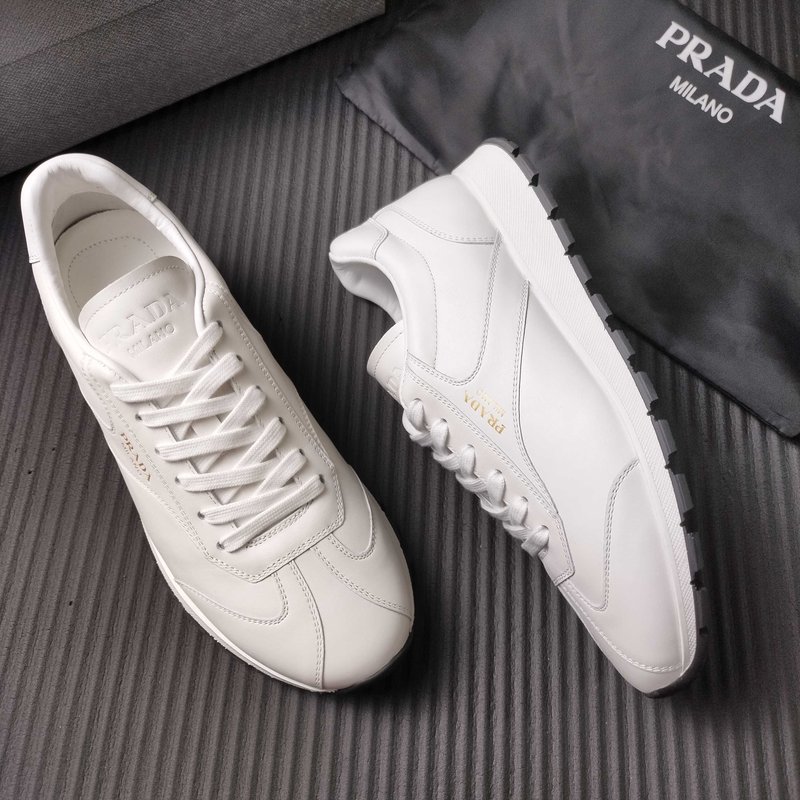 PRADA 화이트 가죽 캐주얼 슈즈 001-227517