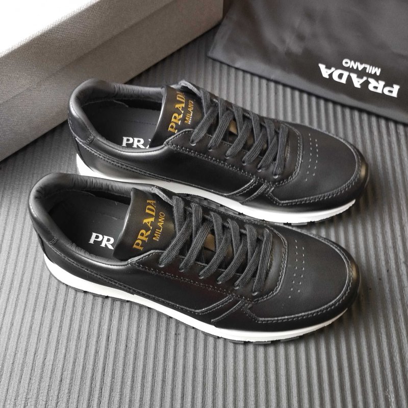 PRADA 블랙 가죽 캐주얼 운동화 001-227539