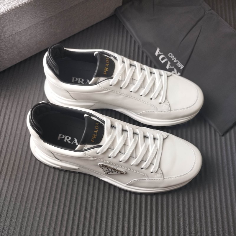PRADA 프라다 클래식 삼각 로고 운동화 001-227544