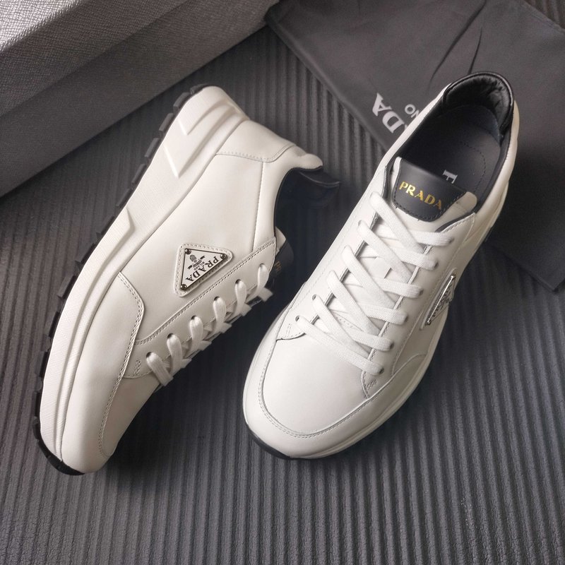 PRADA 프라다 클래식 삼각 로고 운동화 001-227544