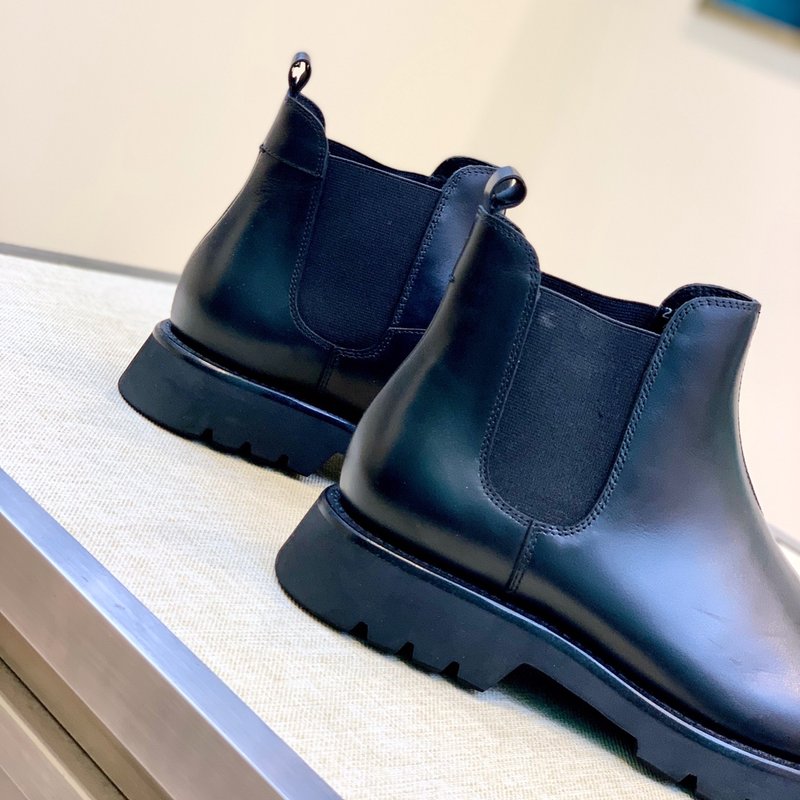 PRADA 클래식 라운드 토 남성 가죽 부츠 001-227555