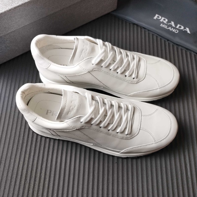 PRADA  화이트 레더 스니커즈 001-227563