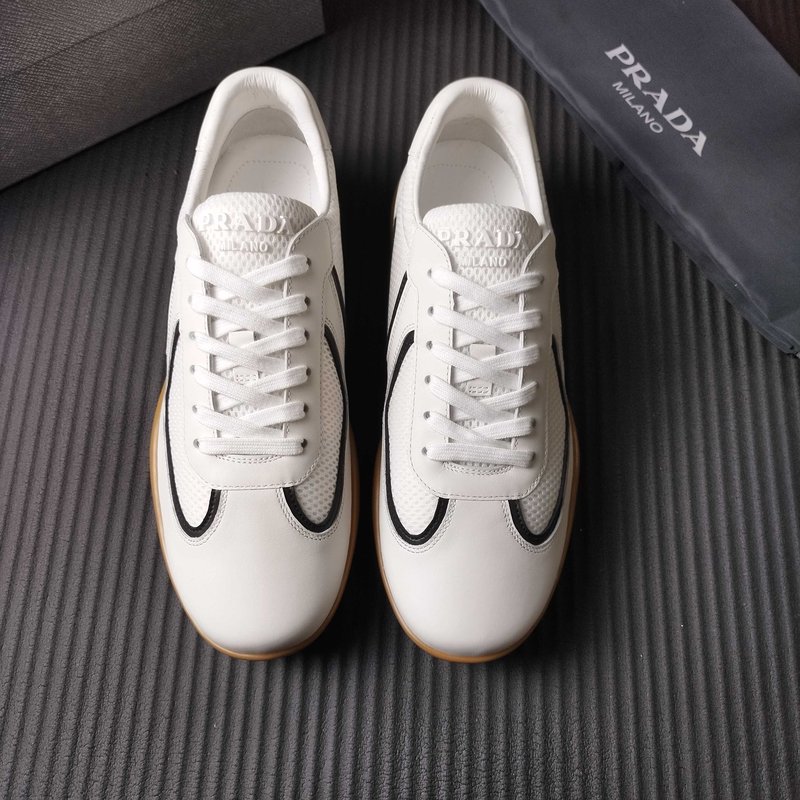 PRADA 프라다 화이트 운동화 001-227627
