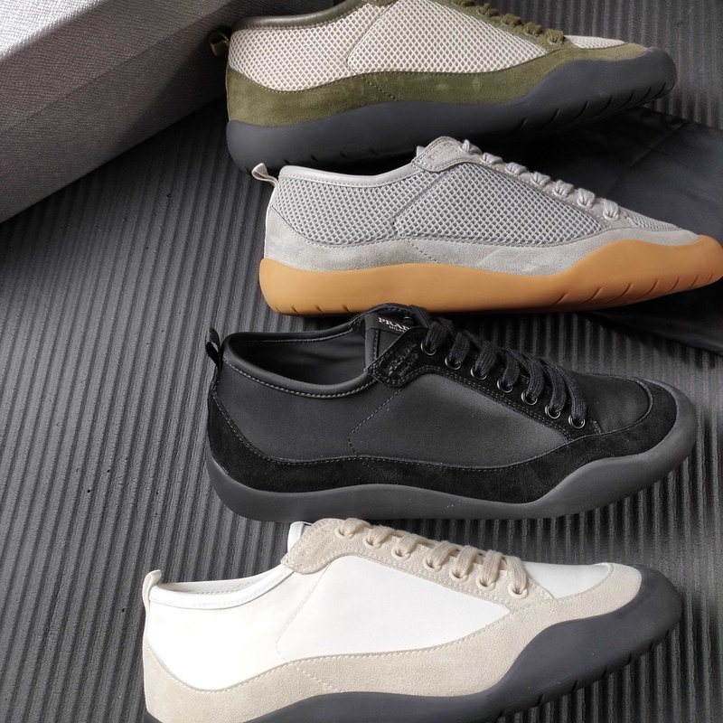 PRADA 프라다 그린 로우톱 스니커즈 001-227636
