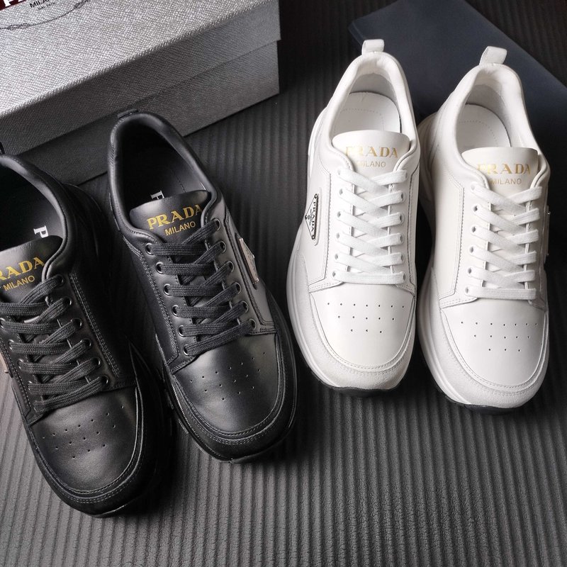 프라다 PRADA 블랙 레더 운동화 001-227657