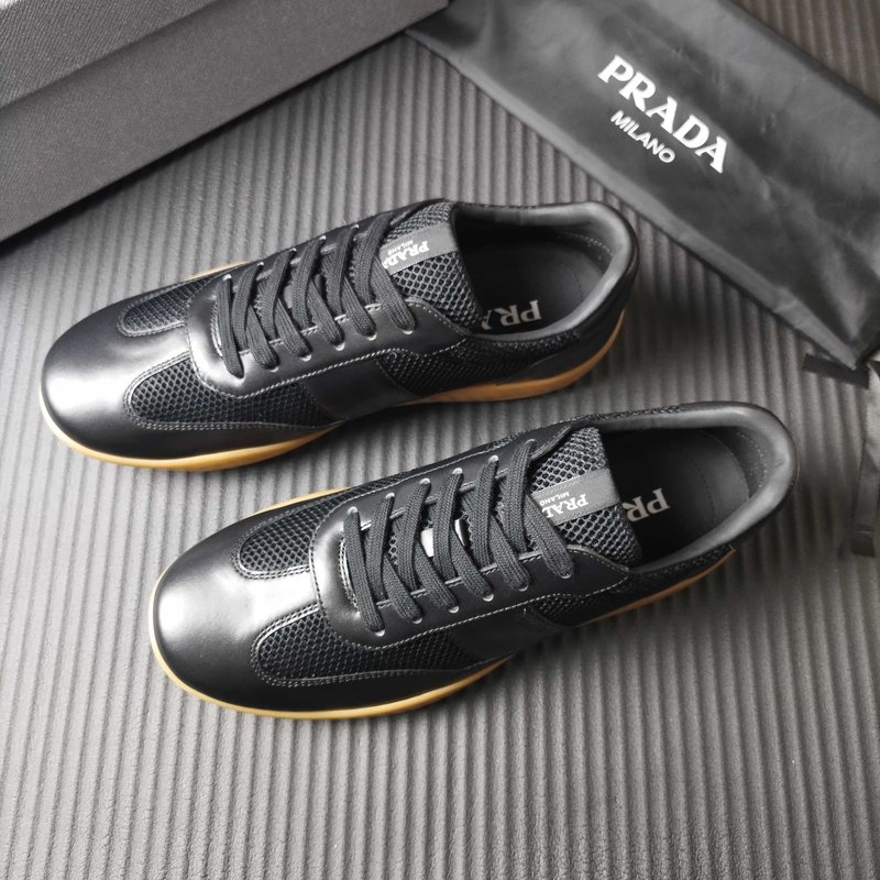 프라다 PRADA 클래식 캐주얼 운동화 001-227659