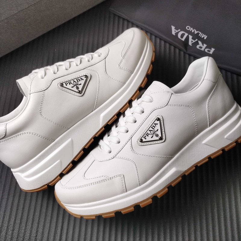 PRADA 프라다 화이트 레저 스니커즈 001-227699