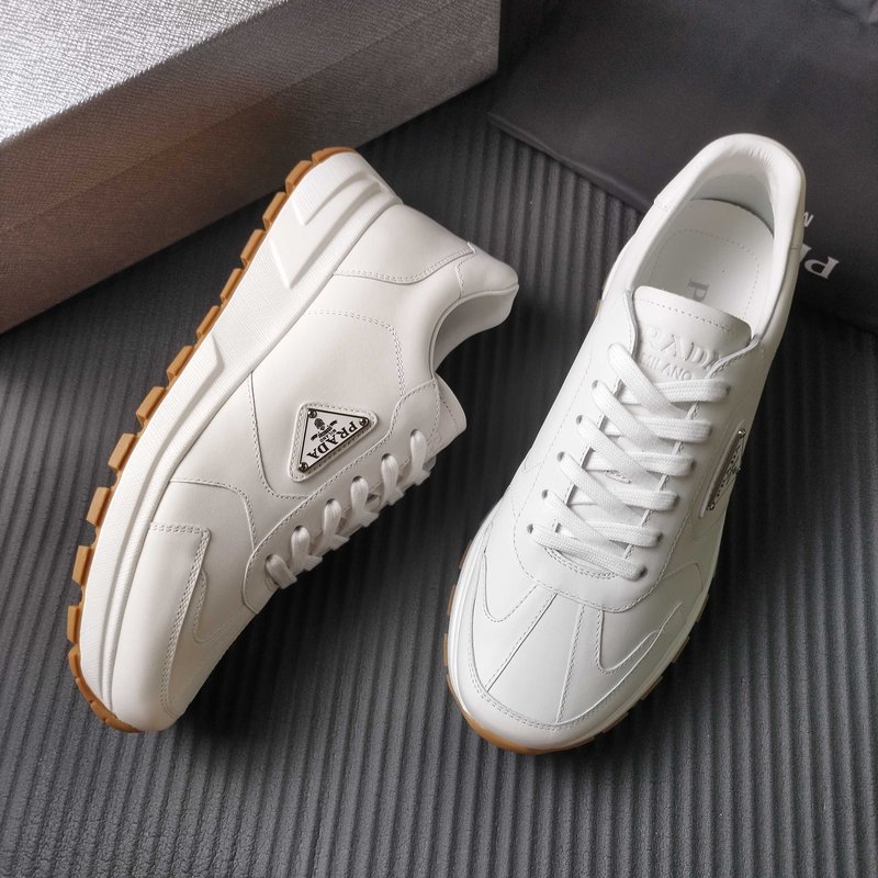 PRADA 프라다 화이트 레저 스니커즈 001-227699