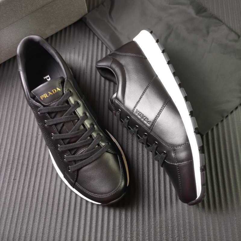 PRADA 블랙 캐주얼 스니커즈 001-227703