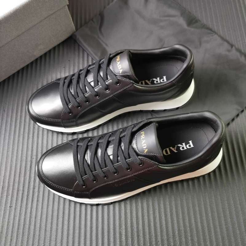 PRADA 블랙 캐주얼 스니커즈 001-227703