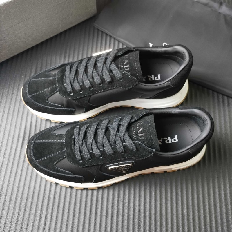 PRADA 프라다 검은색 패브릭 운동화 001-227706