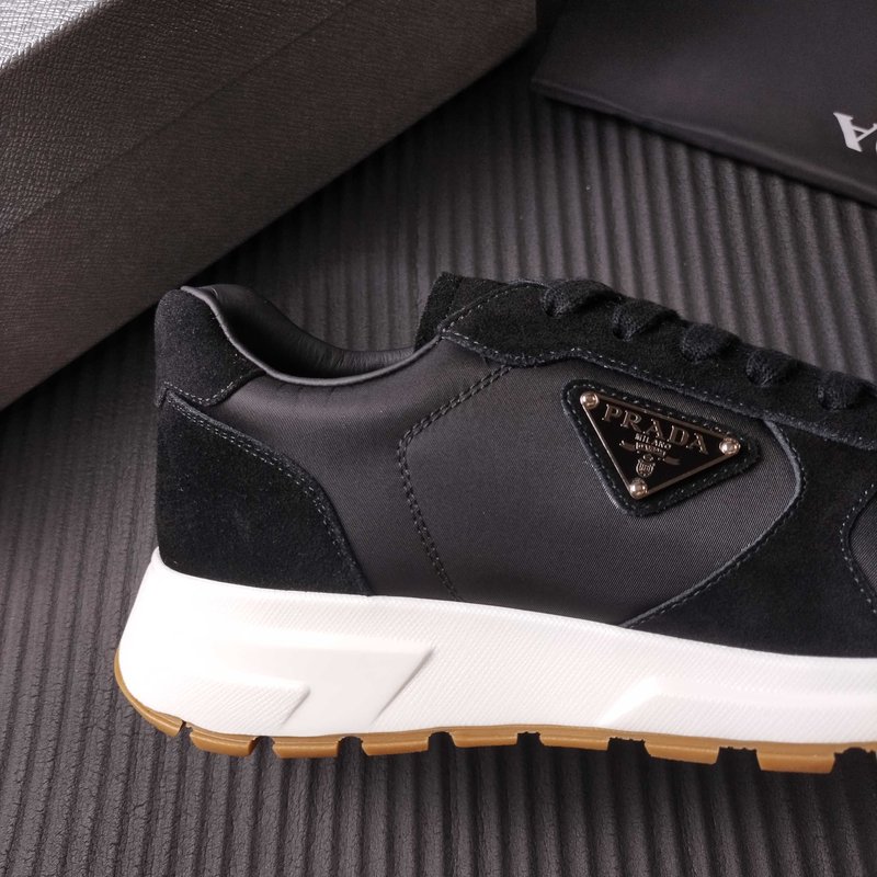 PRADA 프라다 검은색 패브릭 운동화 001-227706