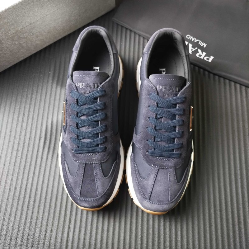 PRADA 프라다 진한 파란색 스웨이드 운동화 001-227707