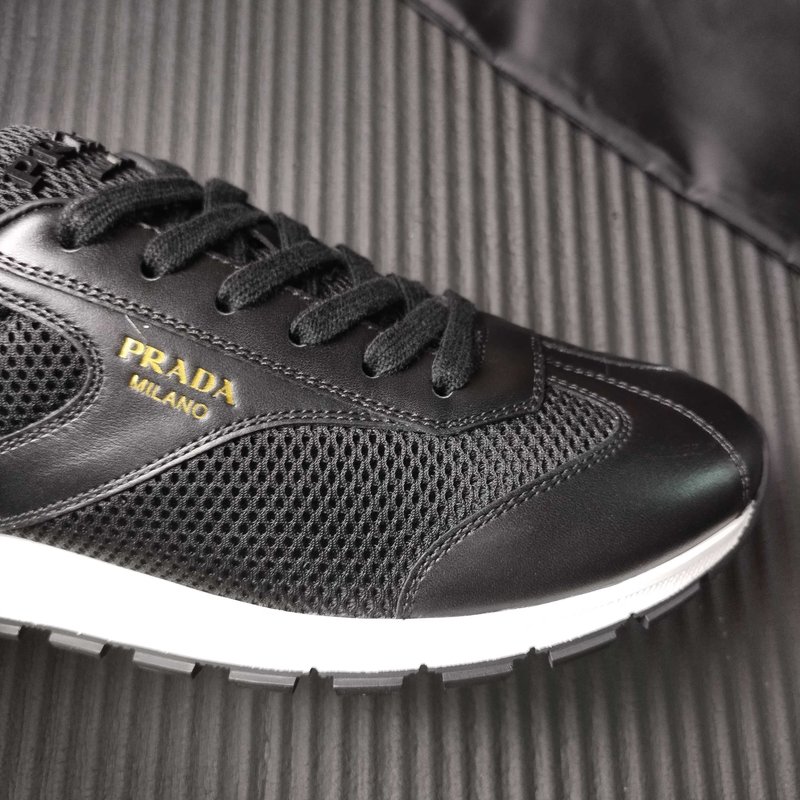 PRADA 블랙 캐주얼 운동화 001-227710