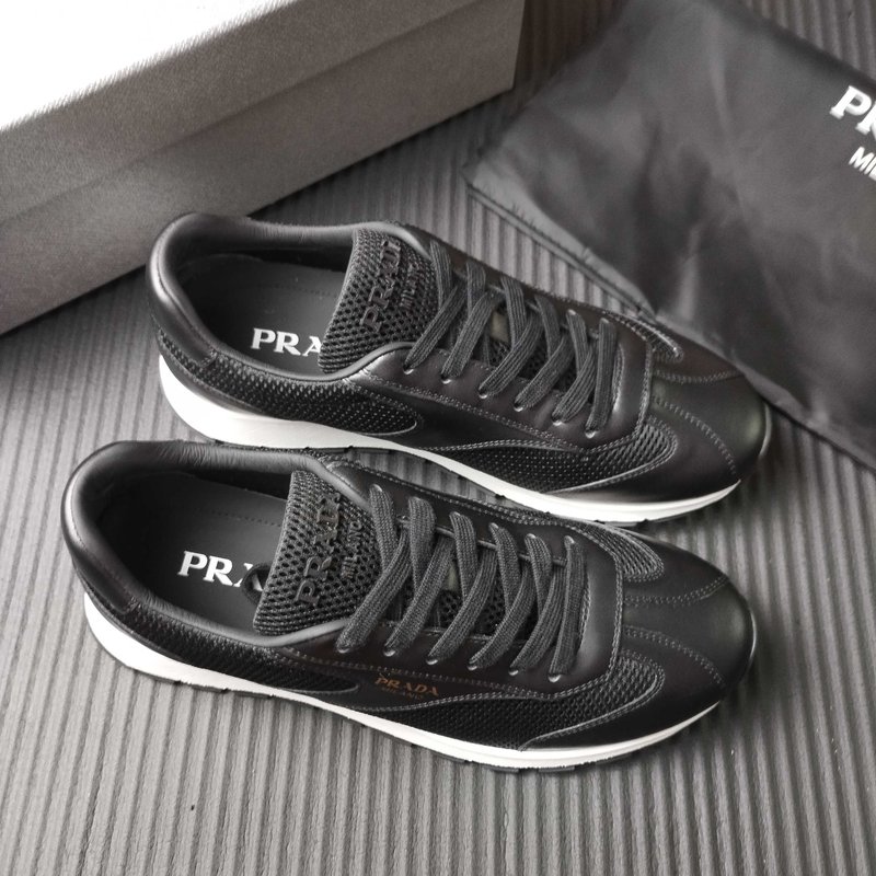 PRADA 블랙 캐주얼 운동화 001-227710