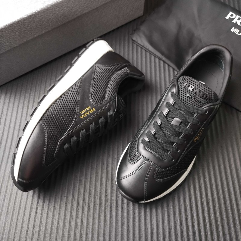 PRADA 블랙 캐주얼 운동화 001-227710