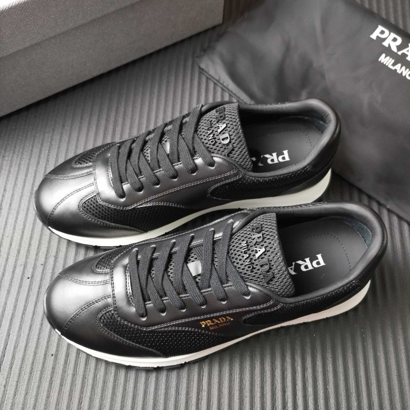 PRADA 블랙 캐주얼 운동화 001-227710