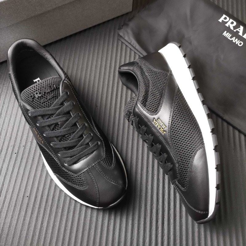 PRADA 블랙 캐주얼 운동화 001-227710