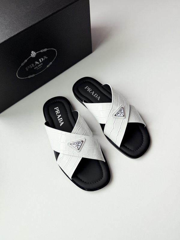 Prada 클래식 메탈 로고 크로스 샌들 001-227716