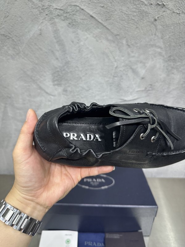 PRADA 레트로 남성 레이어드 캐주얼 가죽슈즈 001-227717