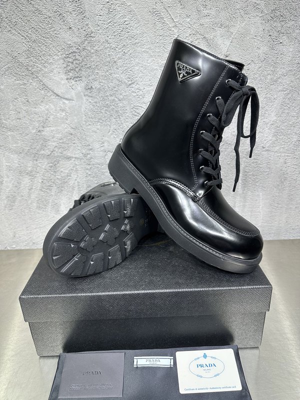 PRADA 레이스 업 가죽 나이트 부츠 001-227729
