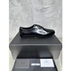 PRADA 레트로 남성 광택 가죽 뮬 슬리퍼 001-227737