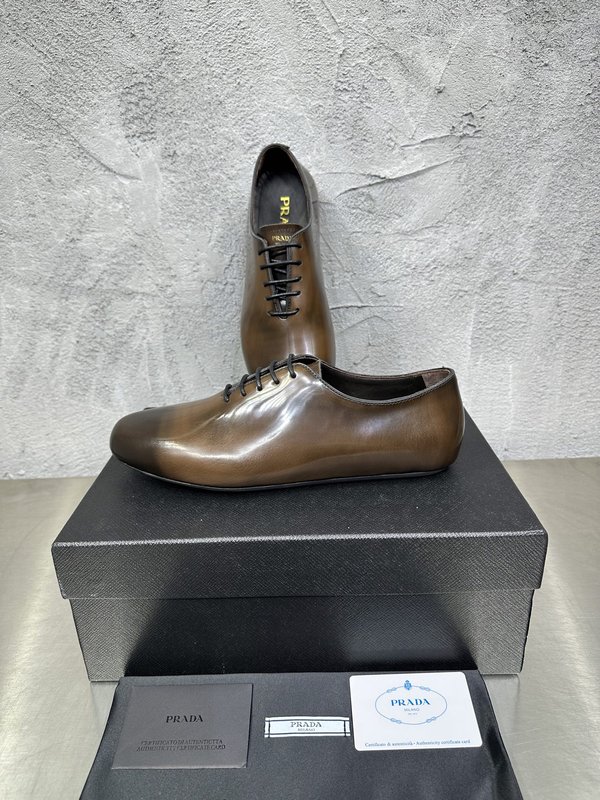 PRADA 빈티지 남성 가죽 캡토우 뮬 슬리퍼 001-227738