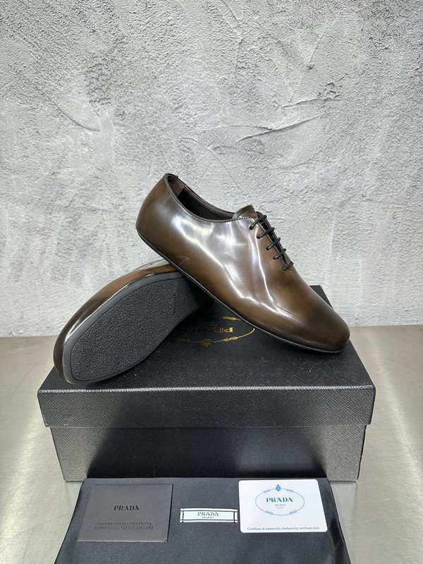 PRADA 빈티지 남성 가죽 캡토우 뮬 슬리퍼 001-227738