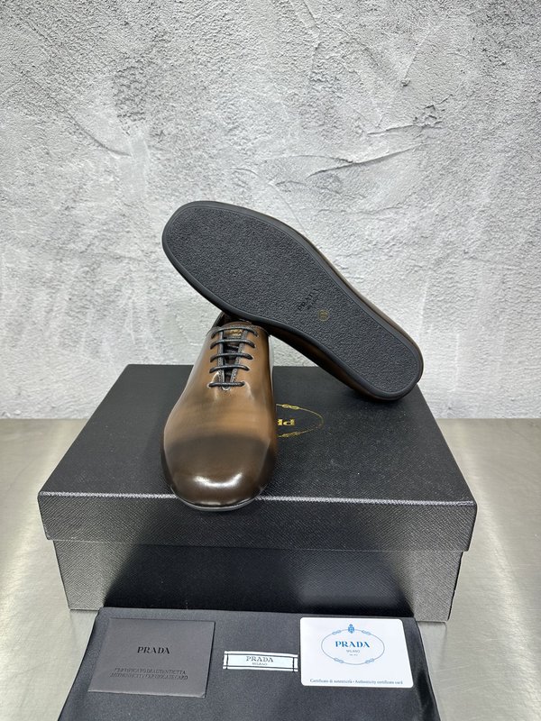 PRADA 빈티지 남성 가죽 캡토우 뮬 슬리퍼 001-227738