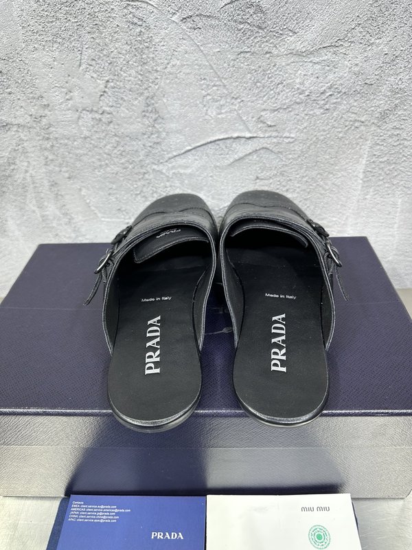 PRADA 남성 빈티지 가죽 태슬 뮬슈즈 001-227740