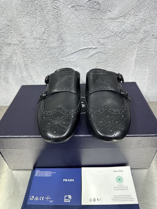 PRADA 남성 빈티지 가죽 태슬 뮬슈즈 001-227740