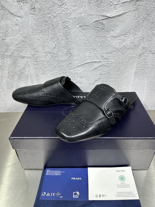 PRADA 남성 빈티지 가죽 태슬 뮬슈즈 001-227740