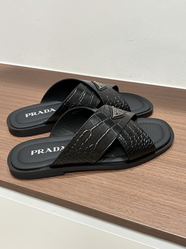 Prada 남성 크로코무늬 소가죽 슬리퍼 001-227744