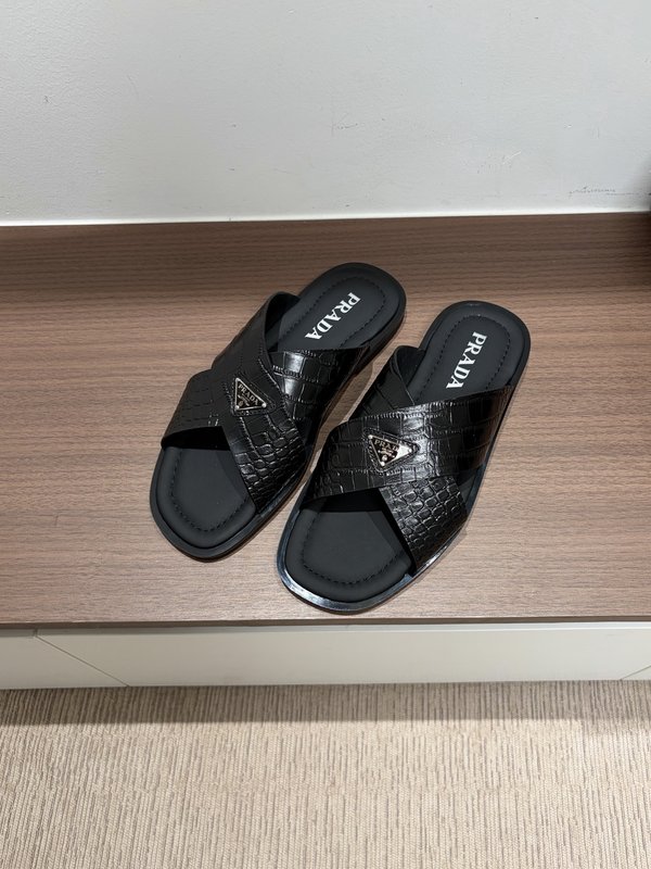 Prada 남성 크로코무늬 소가죽 슬리퍼 001-227744