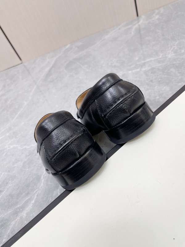 구찌 남성용 금속 버클 로퍼 001-227774