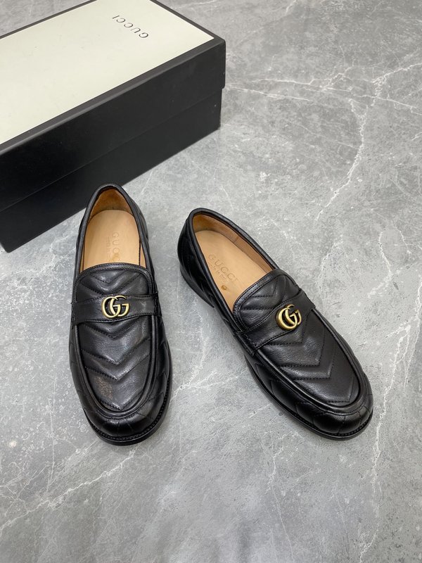 GUCCI 남성 최상급 소 가죽 로퍼 001-227791