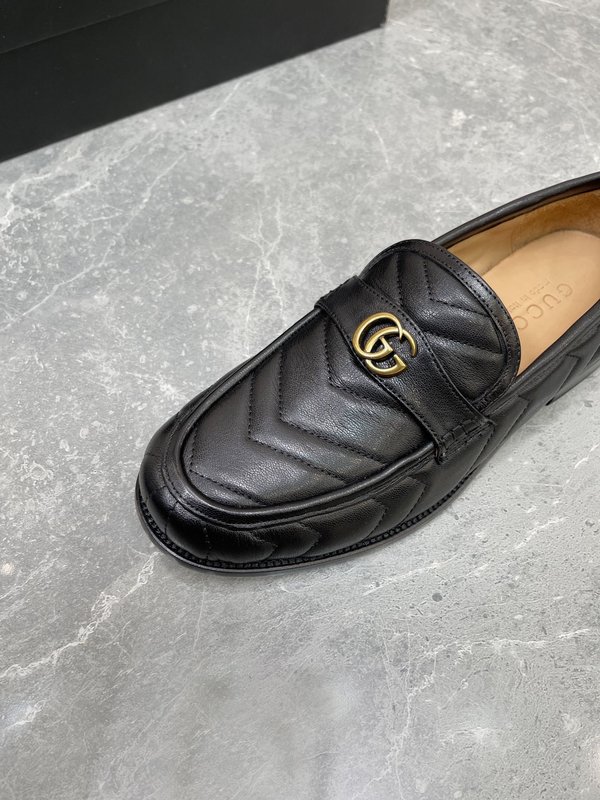 GUCCI 남성 최상급 소 가죽 로퍼 001-227791