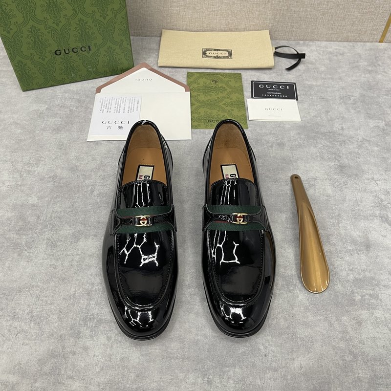 GUCCI 말비트 장식 남성 로퍼 001-227807