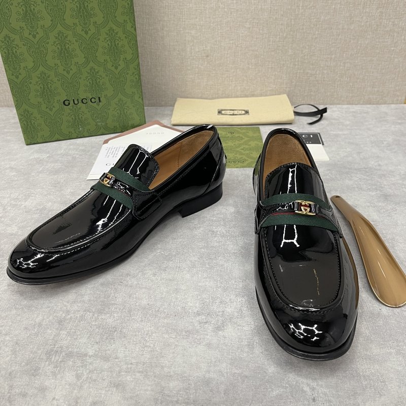 GUCCI 말비트 장식 남성 로퍼 001-227807