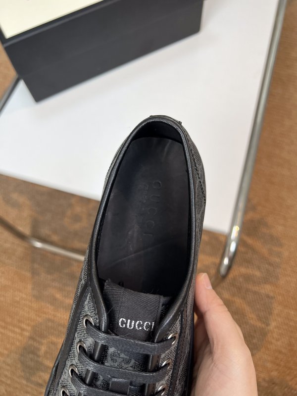 GUCCI 클래식 남성화 수입 가죽 더블 G 001-227821