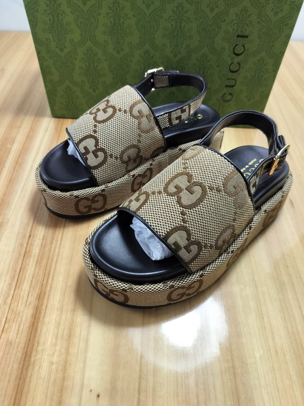 구찌 Gucci 신상 두꺼운 바닥 슬리퍼 001-227823