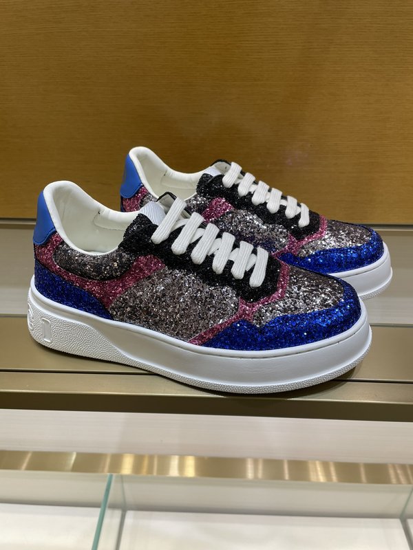 GUCCI 구찌 커플 가죽 스니커즈 001-227824