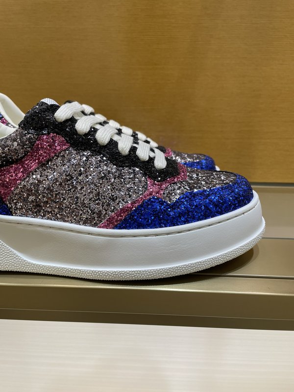 GUCCI 구찌 커플 가죽 스니커즈 001-227824