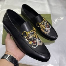 GUCCI 남성 블랙 가죽 로퍼 001-227873