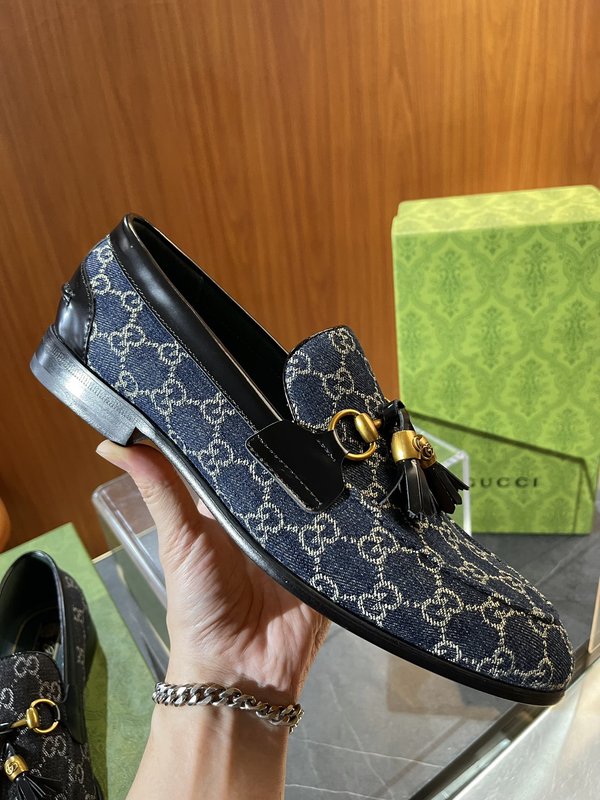 GUCCI 말비트 장식 남성 로퍼 001-227878