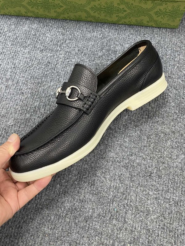 GUCCI 구찌 남성 블랙 캐주얼 슈즈 001-227880