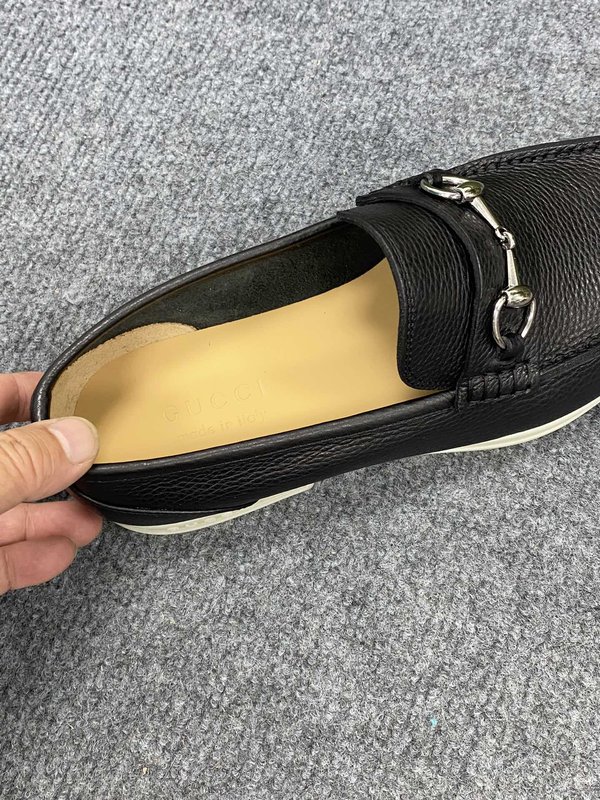GUCCI 구찌 남성 블랙 캐주얼 슈즈 001-227880