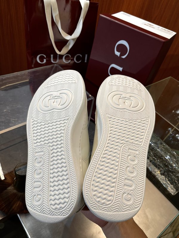 GUCCI 구찌 남녀공용 두꺼운 바닥 운동화 001-227894